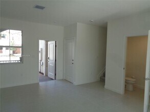 2514 SE 29th St in Homestead, FL - Building Photo - Building Photo