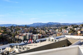 1011-1013 Everett St in Los Angeles, CA - Foto de edificio - Building Photo