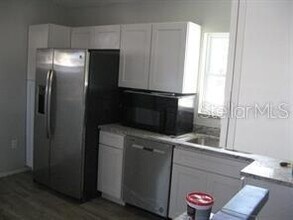 1228 Pineview Ave in Clearwater, FL - Building Photo - Building Photo