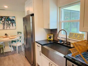 4929 Brookmeade Dr in Sarasota, FL - Building Photo - Building Photo