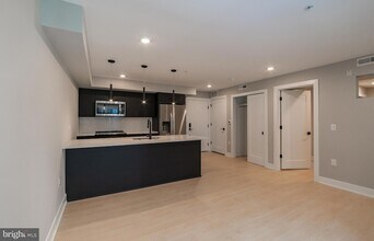 6604 Ridge Ave, Unit UNIT 504 in Philadelphia, PA - Building Photo - Building Photo