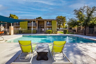 Avia 266 in Mesa, AZ - Building Photo - Building Photo