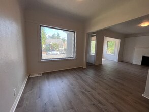 5543 25th Ave NE in Seattle, WA - Building Photo - Building Photo