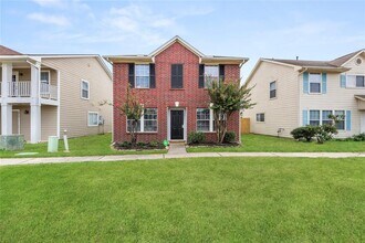 1011 Grassy View Dr in Houston, TX - Foto de edificio - Building Photo