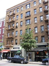 11 West 8th Street in New York, NY - Foto de edificio - Building Photo