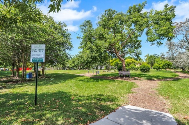 630 NE 14th Ct-Unit -201 in Fort Lauderdale, FL - Building Photo - Building Photo