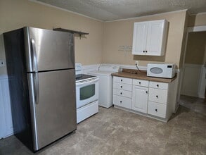 37 Baltic Hts, Unit 37 in Baltic, CT - Building Photo - Building Photo