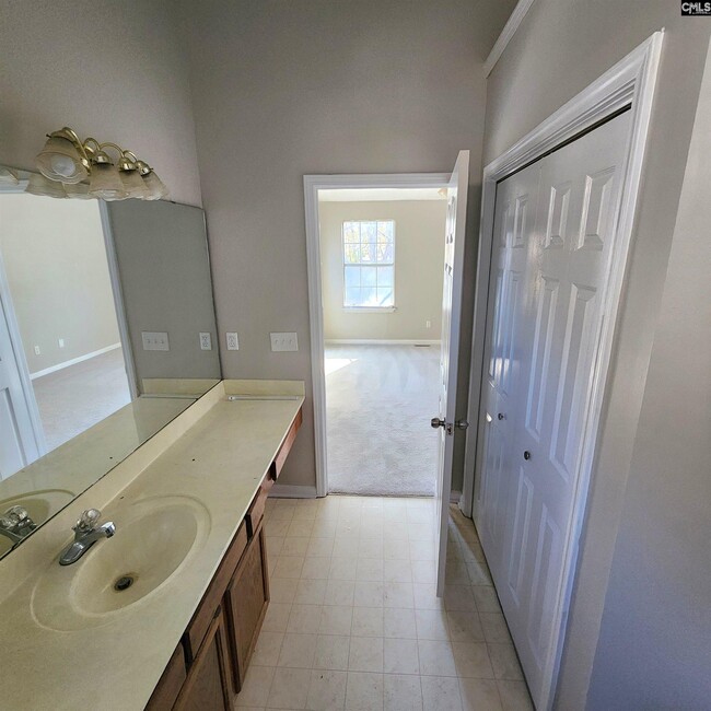 222 Salusbury Ln in Columbia, SC - Building Photo - Building Photo