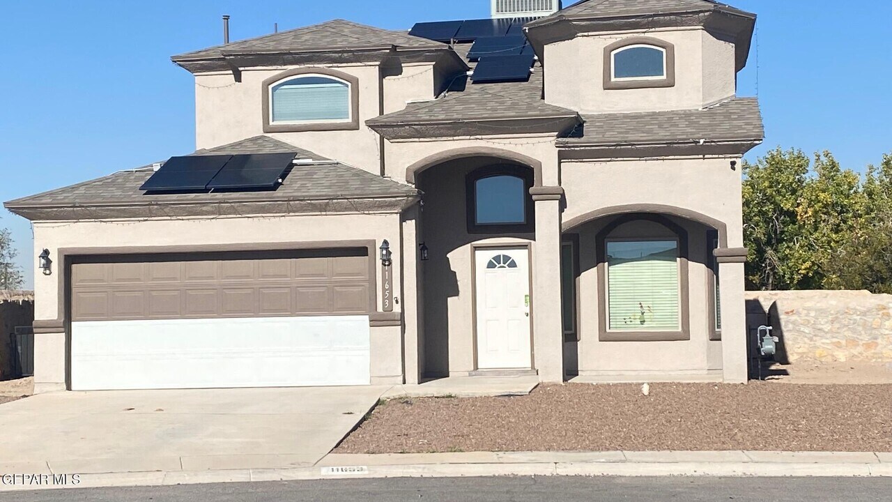 11653 Ernesto Serna St in Socorro, TX - Building Photo