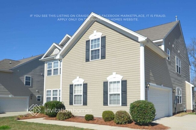 12120 Palomar Dr in Huntersville, NC - Foto de edificio - Building Photo
