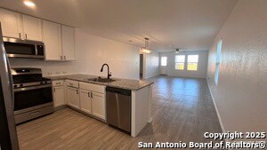 5474 Daphne Path in San Antonio, TX - Building Photo - Building Photo