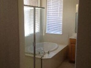 743 Black Mountain Ln in Newman, CA - Building Photo - Building Photo