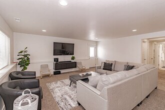 1131 Adams Ct in Rexburg, ID - Building Photo - Building Photo