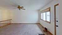 704 Clearview Dr, Unit 2 in Decorah, IA - Foto de edificio - Building Photo