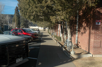 840 Plymouth Dr, Unit 201 in Durango, CO - Foto de edificio - Building Photo