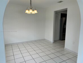 955 SW 87th Ct in Miami, FL - Building Photo - Building Photo