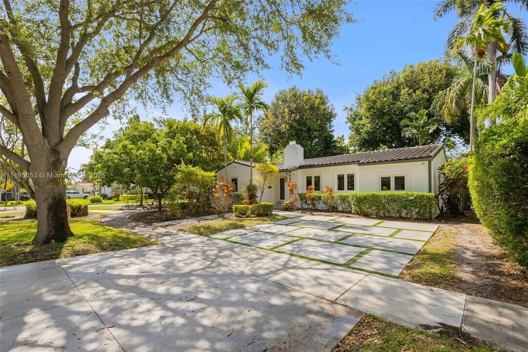 90 NE 106th St in Miami Shores, FL - Building Photo