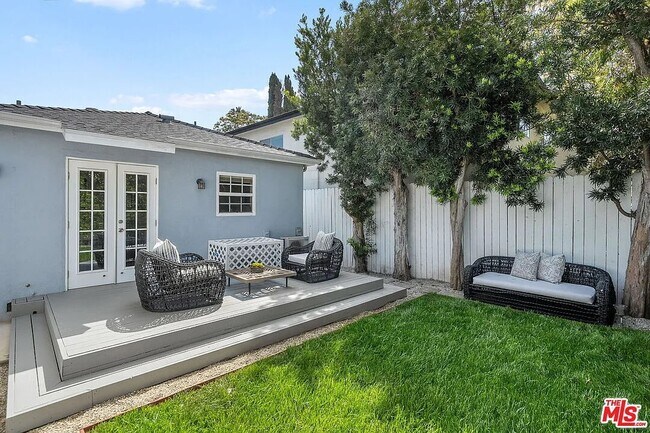 property at 3627 Veteran Ave