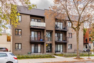 2060 De Villiers Rue in Montréal, QC - Building Photo