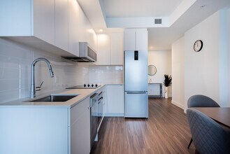 1055-1055 Rue Lucien-L'Allier in Montréal, QC - Building Photo - Building Photo