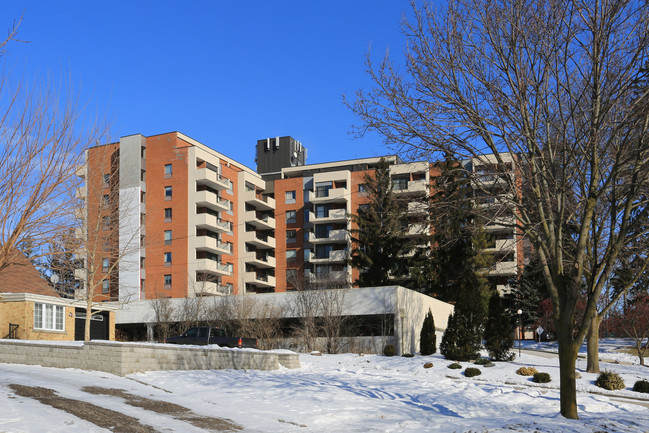 260 Sheldon Ave N in Kitchener, ON - Building Photo - Building Photo