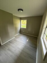 2116 Cambridge Dr, Unit Bedroom 1 in Tallahassee, FL - Building Photo - Building Photo