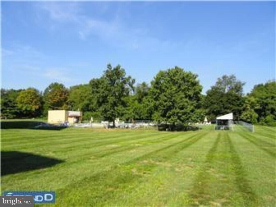 666 W Germantown Pike-Unit -19N in Plymouth Meeting, PA - Building Photo