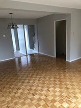 3400 The Credit Woodlands Townhomes in Mississauga, ON - Building Photo - Building Photo