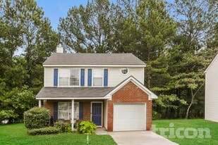 7632 McGillicuty Dr in Union City, GA - Building Photo