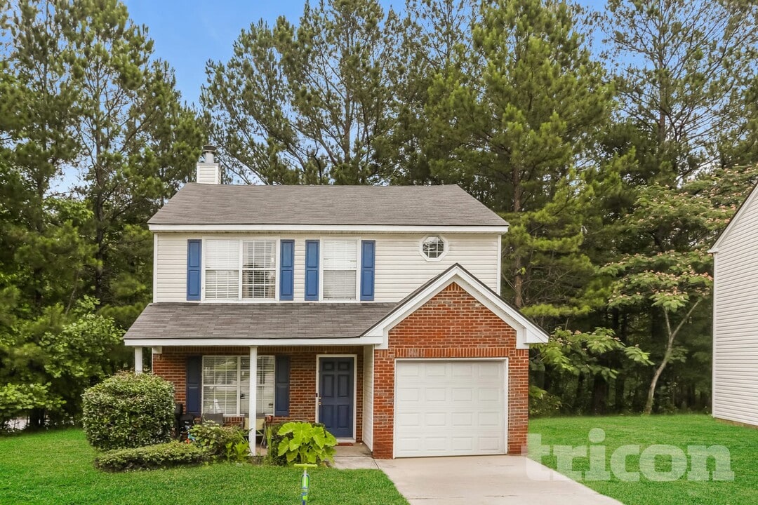 7632 McGillicuty Dr in Union City, GA - Building Photo