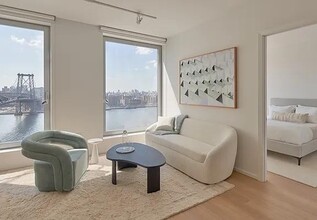 5 S 5th St in Brooklyn, NY - Building Photo - Building Photo