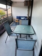 1521 Alexander St, Unit 406 in Honolulu, HI - Foto de edificio - Building Photo