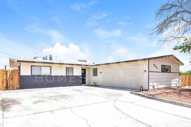 4500 Providence Ln in Las Vegas, NV - Building Photo - Building Photo