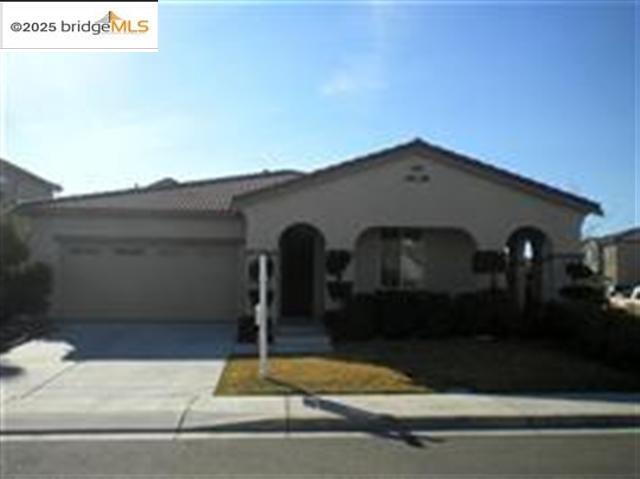 71 Serenity Ln in Oakley, CA - Building Photo