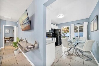 3331 Lake Ave in West Palm Beach, FL - Building Photo - Building Photo