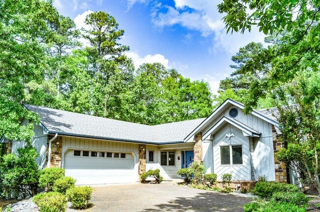 81 Pintuerero Way in Hot Springs Village, AR - Building Photo - Building Photo