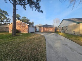 22218 Spring Gate Dr in Spring, TX - Building Photo