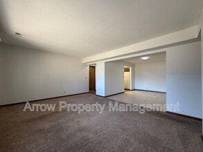 3831 S 46th St in Lincoln, NE - Building Photo - Building Photo