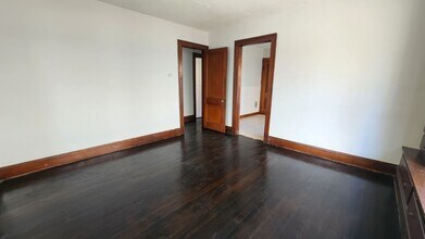 10401 Homeworth Ave in Garfield Heights, OH - Building Photo - Building Photo