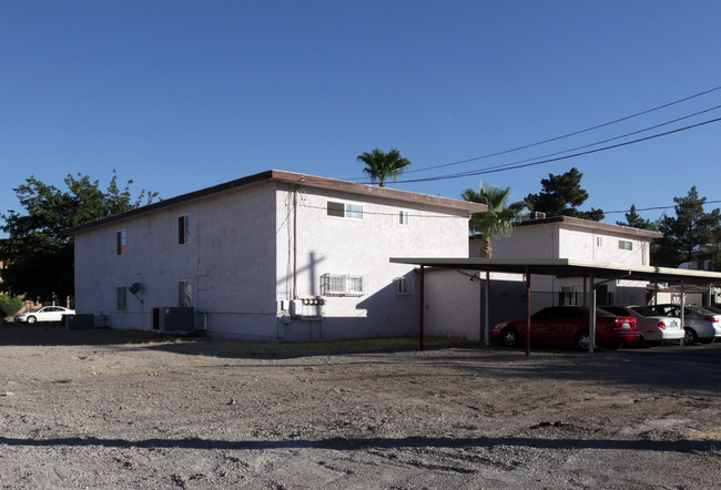 Casa de Oro in Las Vegas, NV - Foto de edificio - Building Photo