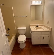 301-329 James St in Panama City, FL - Foto de edificio - Building Photo