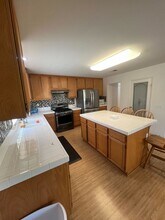 16200 Grande Isla Cir in Moreno Valley, CA - Building Photo - Building Photo