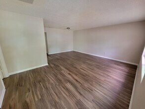 500 N Mars Ave in Clearwater, FL - Building Photo - Building Photo