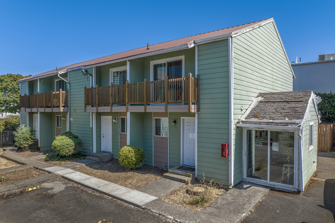 Southside Apartments in Salem, OR - Building Photo