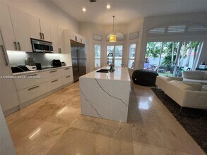 5283 SW 33rd Way in Fort Lauderdale, FL - Building Photo - Building Photo