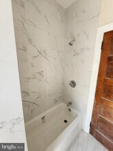 419 W Grange Ave in Philadelphia, PA - Building Photo - Building Photo