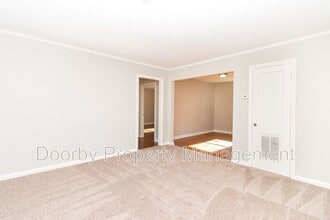 3302 Pinewood Ave, Unit Unit 4 in Chattanooga, TN - Foto de edificio - Building Photo