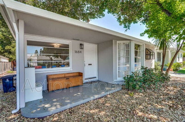1684 California St in Mountain View, CA - Building Photo - Building Photo