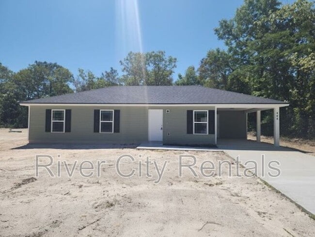 property at 468 SE 42 St