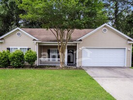 41 Wintergreen Dr in Beaufort, SC - Building Photo